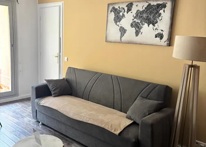 Apartment Cosy A 400m De La - Lumineux Et Comfortable Menton