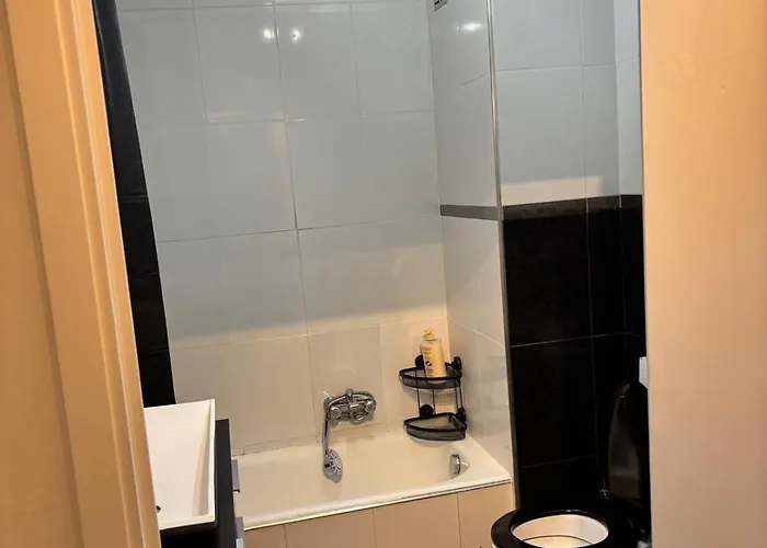 Cosy A 400m De La - Lumineux Et Comfortable Menton