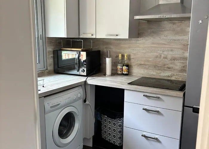 Cosy A 400m De La - Lumineux Et Comfortable